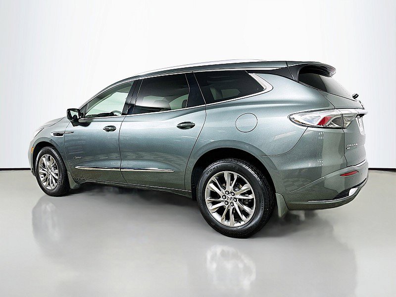 Used 2023 Buick Enclave Avenir w/ Avenir Technology Package AWD/4WD image 5