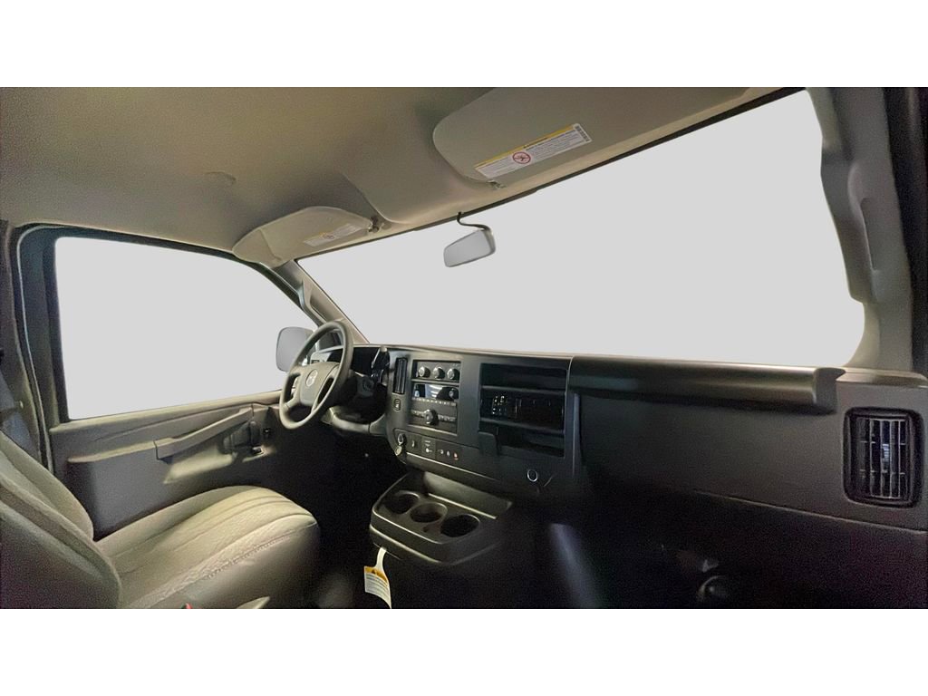 New 2025 GMC Savana 3500 Extended w/ Driver Convenience Package image 18