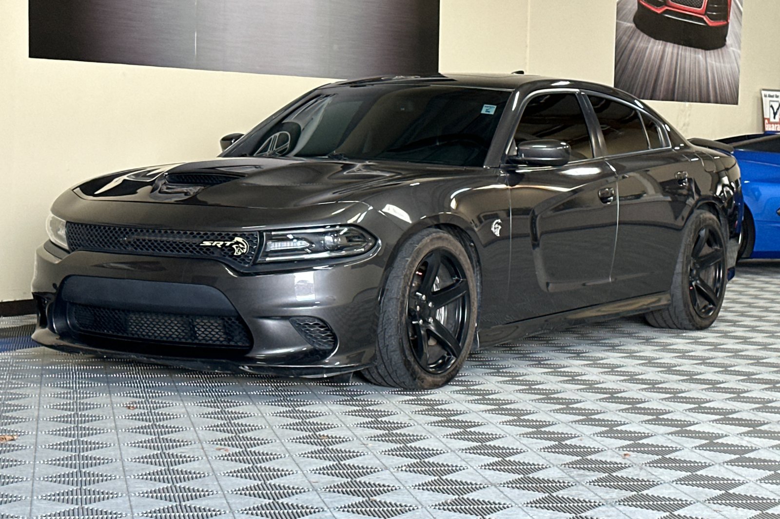 Used 2018 Dodge Charger SRT Hellcat RWD image 8