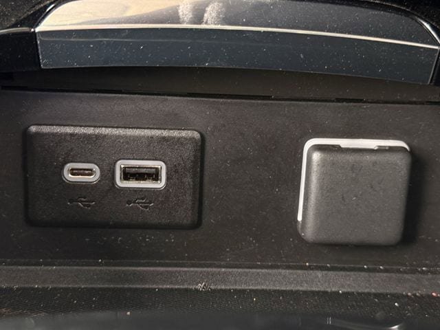 Used 2023 Buick Envision Essence w/ Sport Touring Package FWD image 22