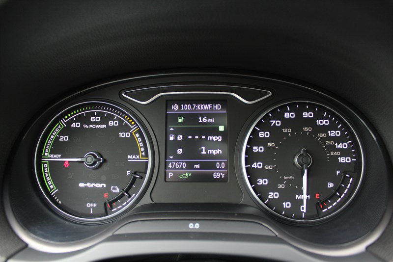 Used 2017 Audi A3 e-tron Premium w/ Sport Package FWD image 8