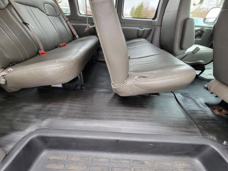 Used 2015 Chevrolet Express 3500 LS RWD image 8