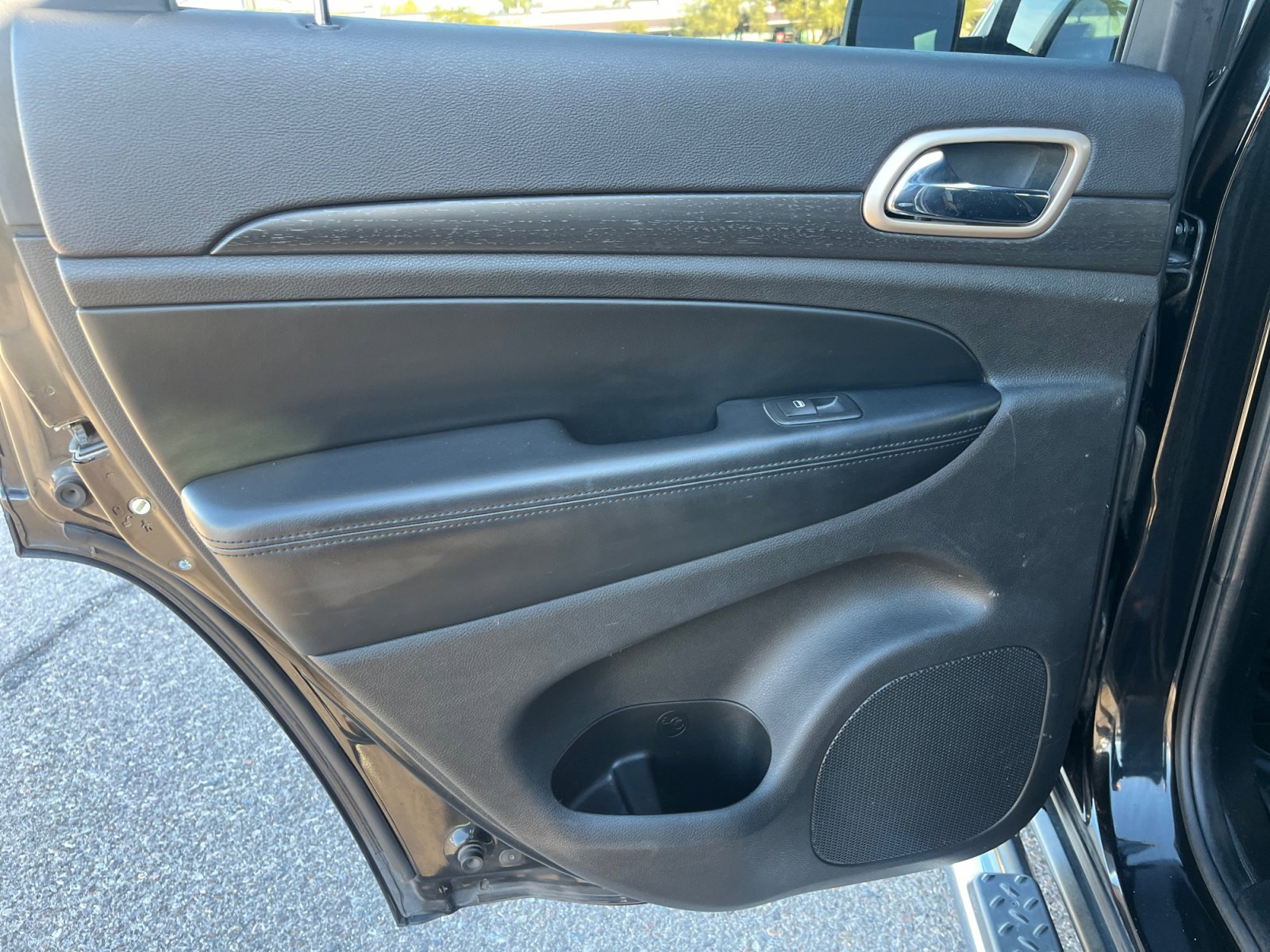 Used 2015 Jeep Grand Cherokee Laredo w/ Quick Order Package 23E image 16