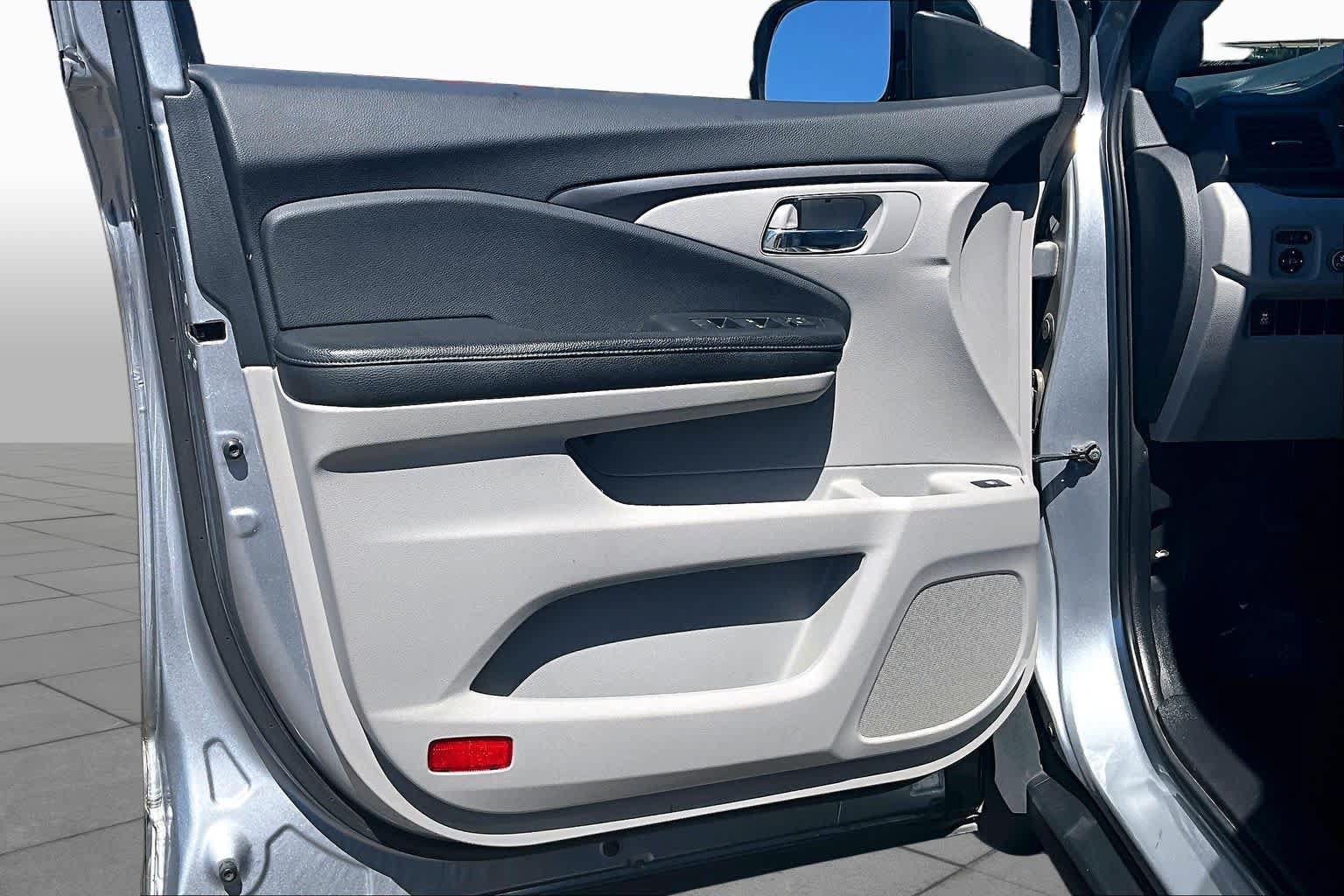 Used 2018 Honda Pilot EX image 21