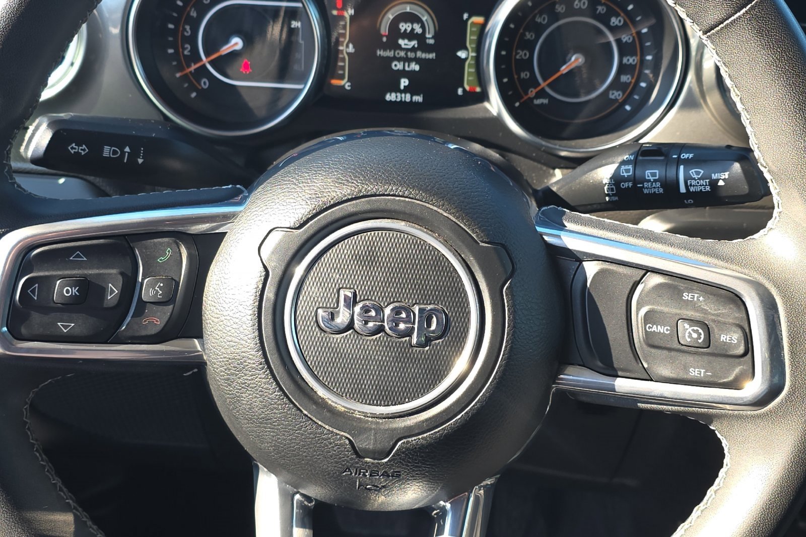 Used 2023 Jeep Wrangler Sahara image 23