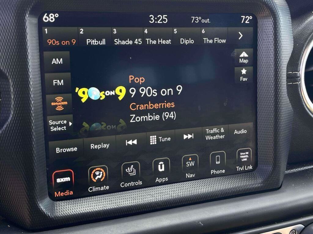 Used 2021 Jeep Wrangler Unlimited Sahara w/ Cold Weather Group AWD/4WD image 22