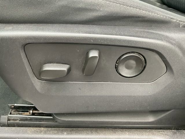 Used 2023 Chevrolet Silverado 1500 LT image 29