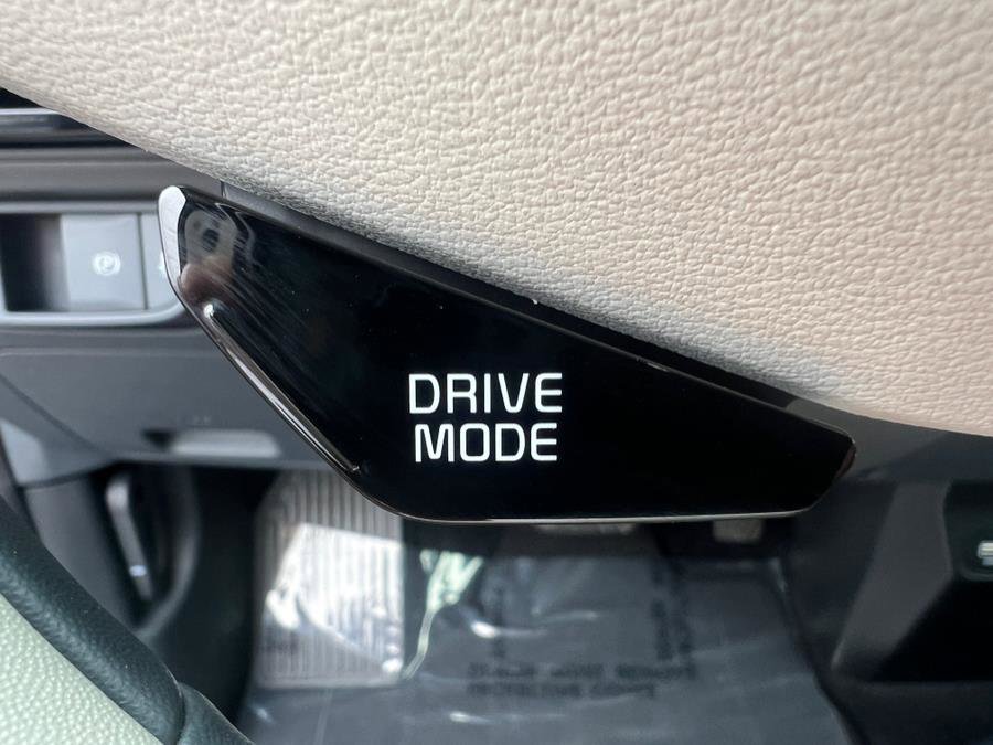 Used 2024 Kia EV6 Wind image 18
