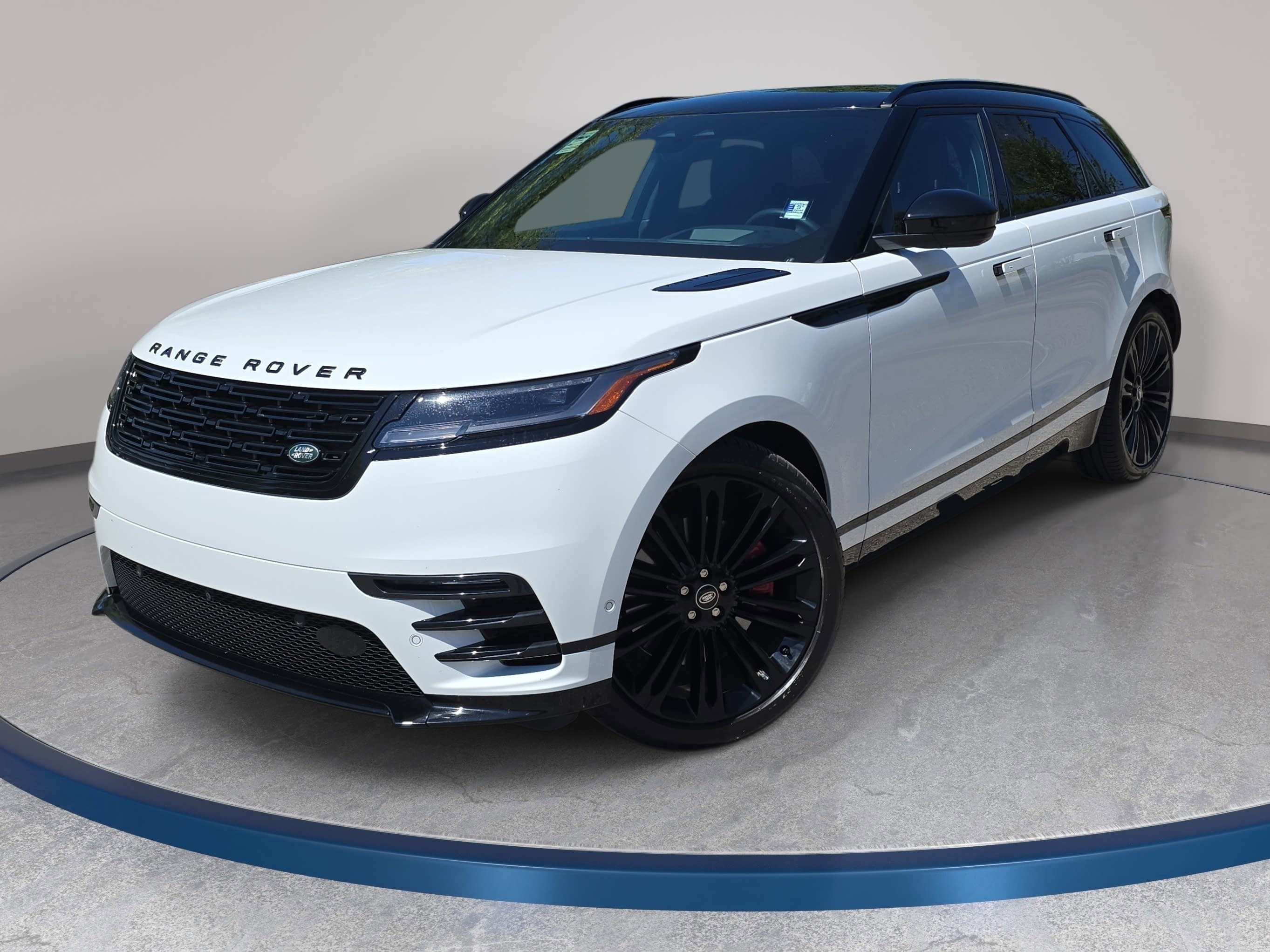 Certified 2025 Land Rover Range Rover Velar Dynamic HSE AWD/4WD image 1