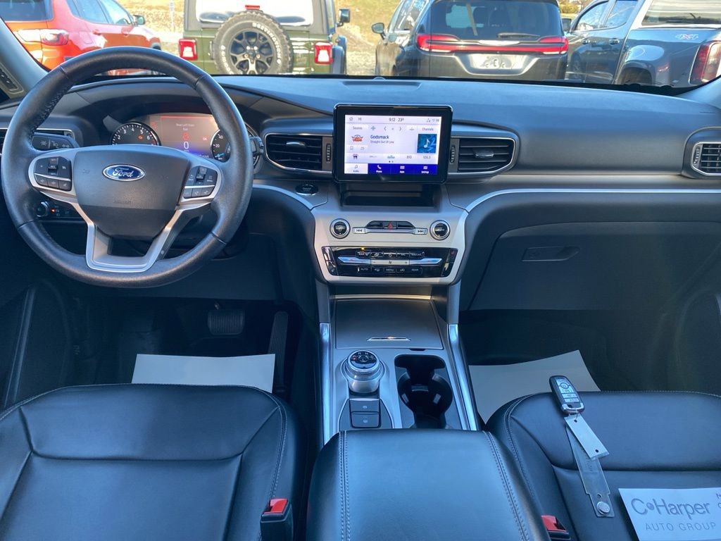 Used 2022 Ford Explorer XLT w/ Equipment Group 202A image 24