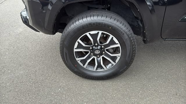 Certified 2022 Toyota Tacoma TRD Sport AWD/4WD image 8