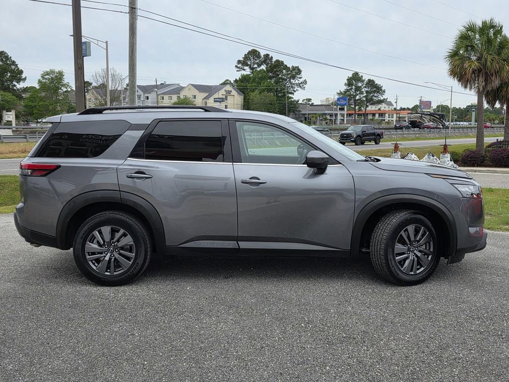 Used 2024 Nissan Pathfinder SV FWD image 38