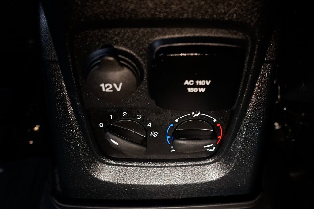 Used 2021 Ford Transit Connect XL image 32