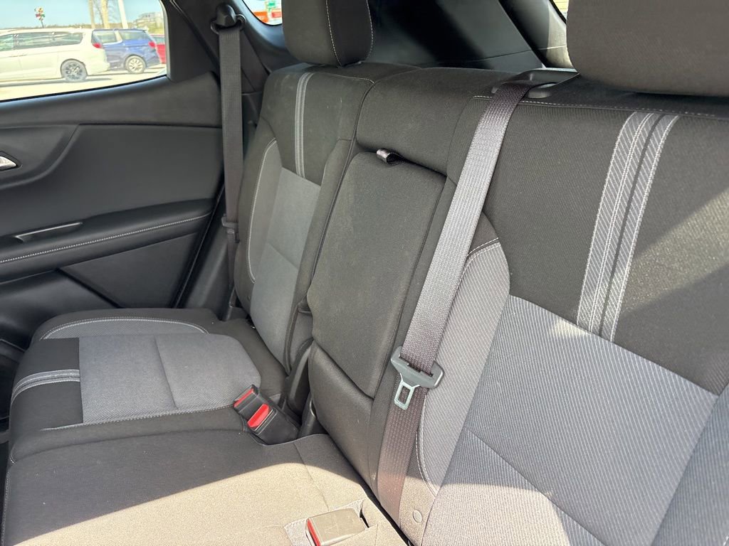Used 2025 Chevrolet Blazer LT FWD image 14