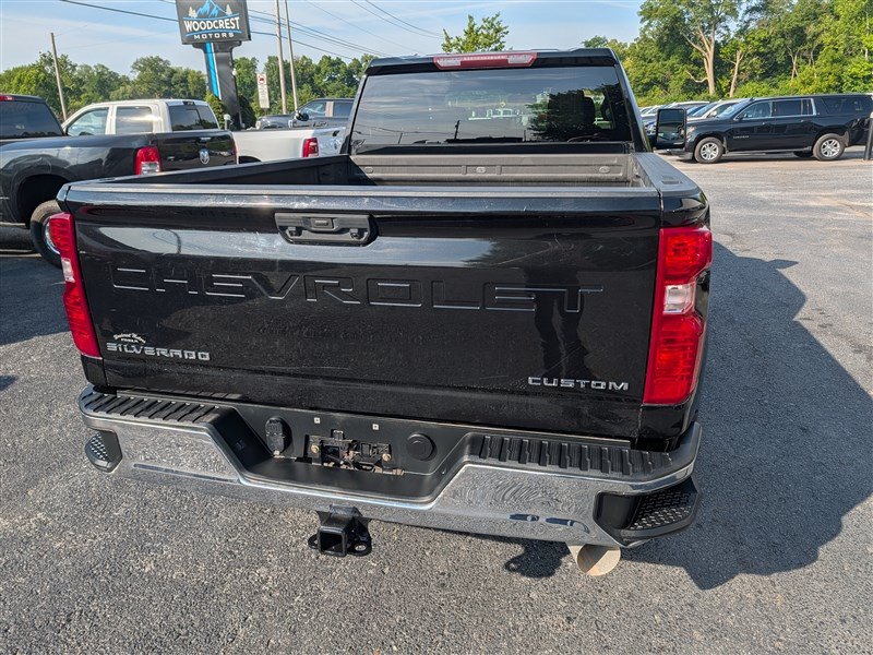Used 2022 Chevrolet Silverado 2500 LT w/ Convenience Package AWD/4WD image 5