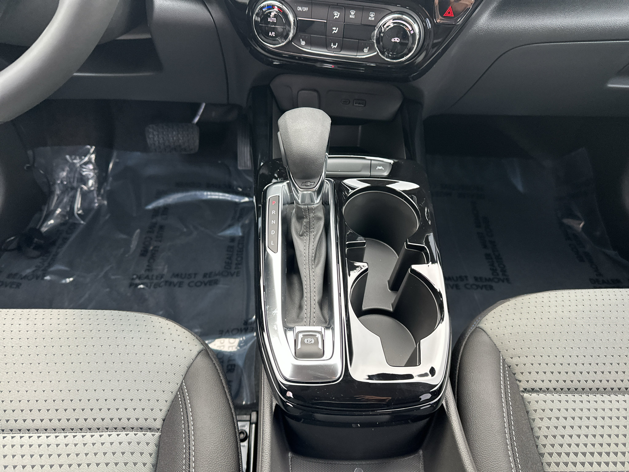 New 2026 Chevrolet Trax LT w/ LT Convenience Package FWD image 23