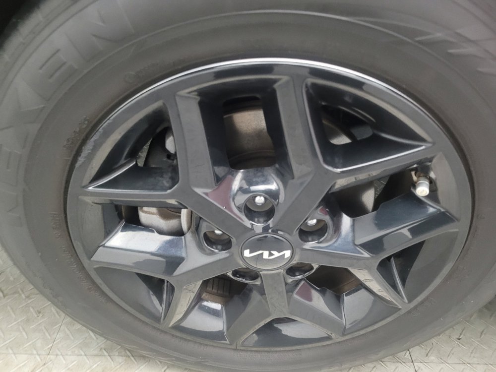 Used 2025 Kia Soul S FWD image 31