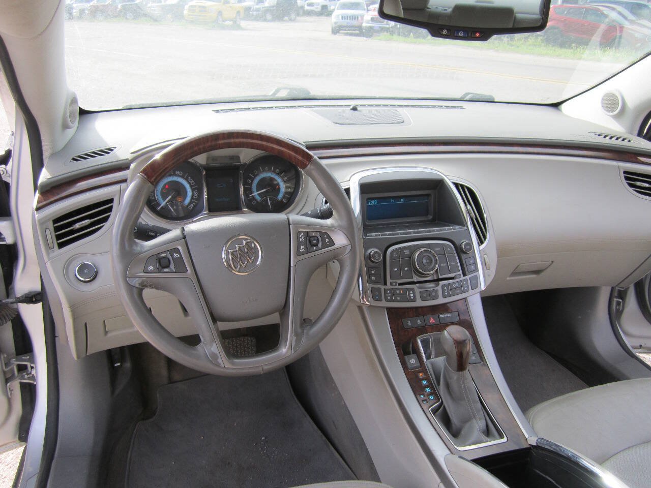 Used 2010 Buick LaCrosse CXL w/ Luxury Package FWD image 10