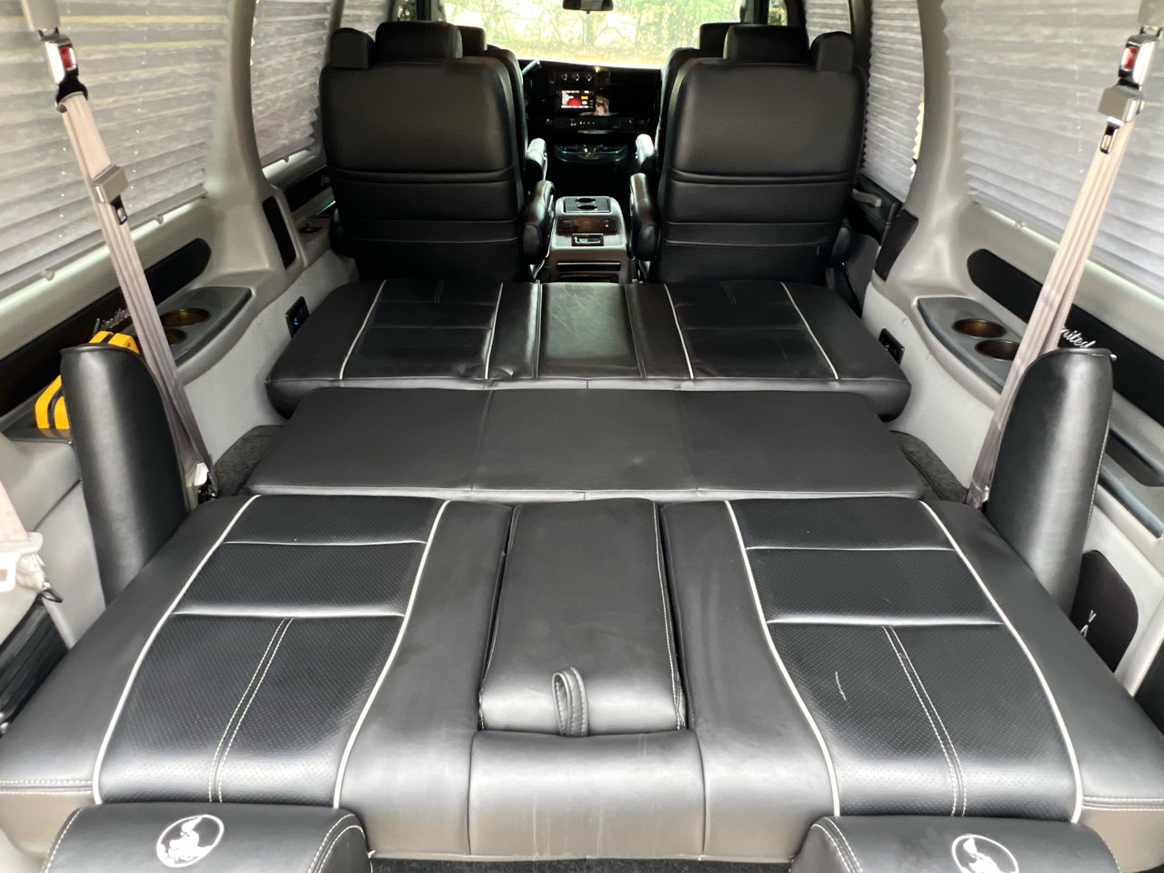 Used 2018 GMC Savana 3500 image 78