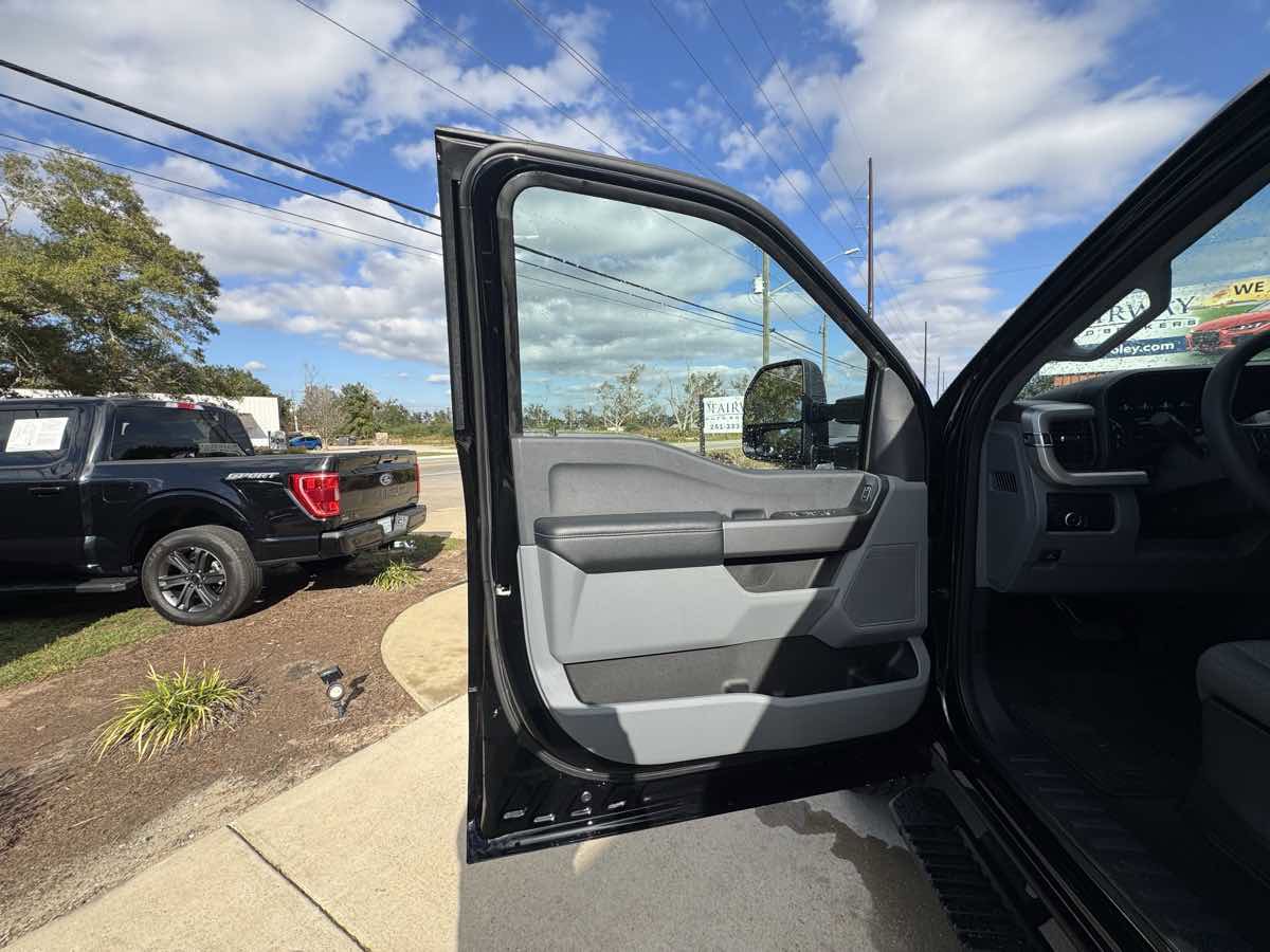 Used 2024 Ford F250 XL w/ STX Appearance Package image 34