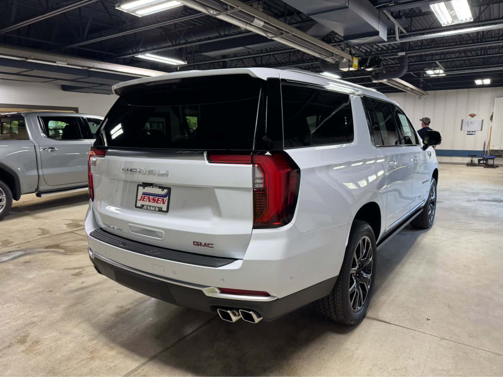 New 2026 GMC Yukon XL Denali w/ Sun & Power Step Package image 4