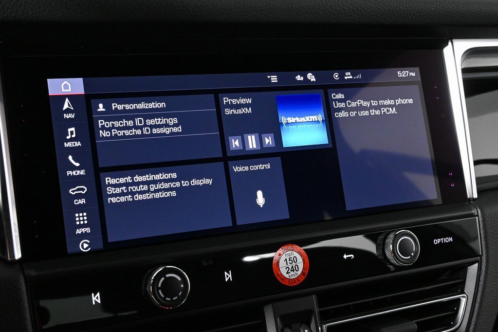 Certified 2025 Porsche Macan image 14