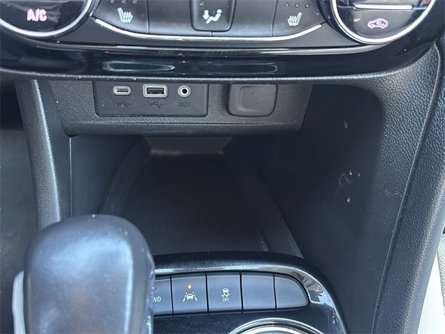 Used 2021 Buick Encore GX Select image 26