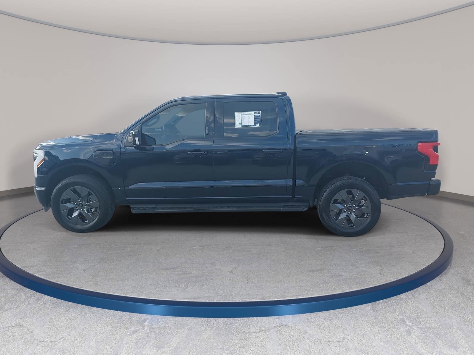 Used 2023 Ford F150 Lightning Lariat AWD/4WD image 8