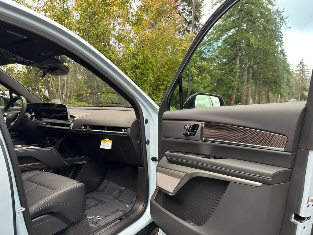 New 2026 Cadillac Vistiq Sport image 11