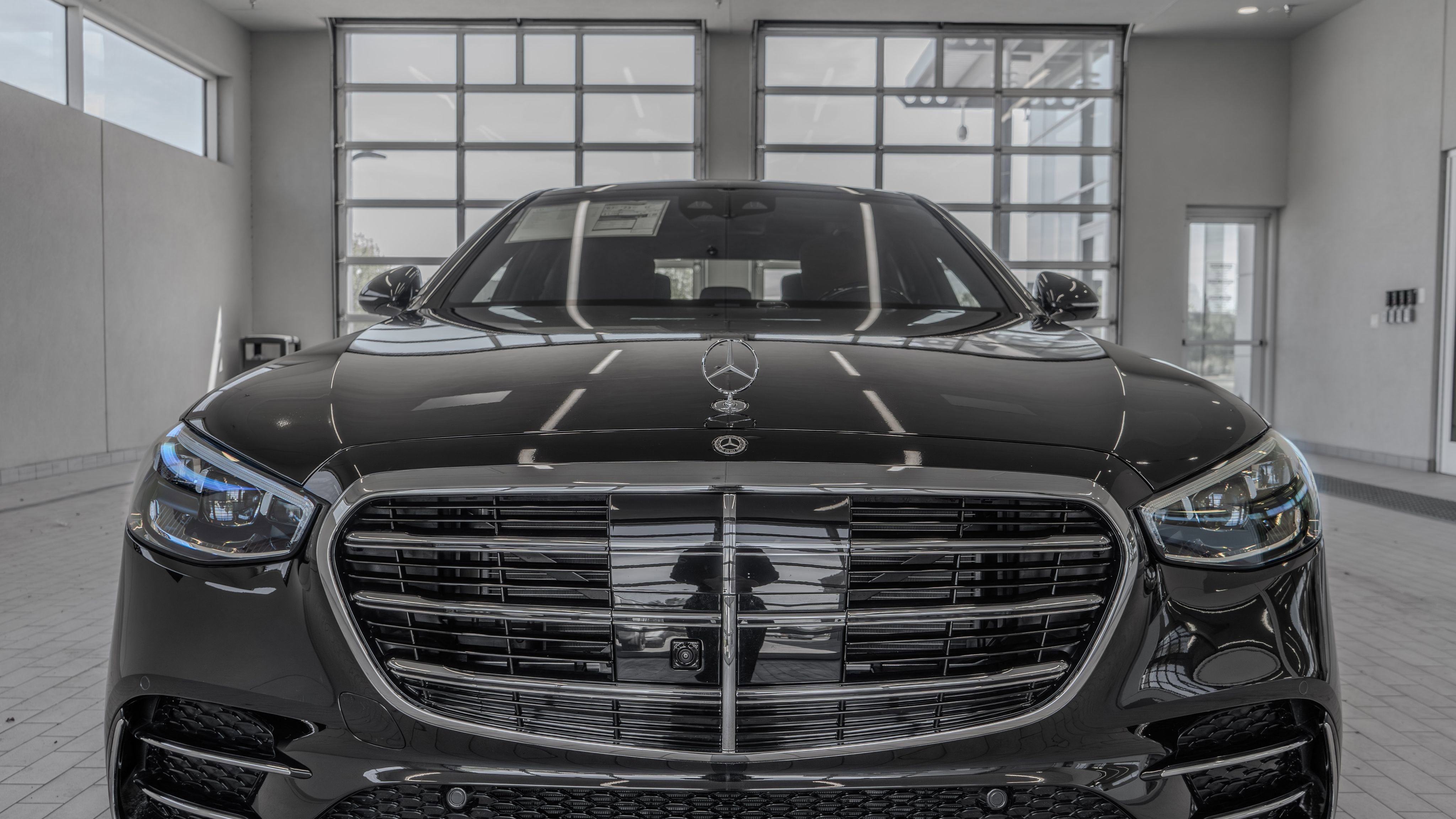 New 2026 Mercedes-Benz S 580e 4MATIC Sedan image 23