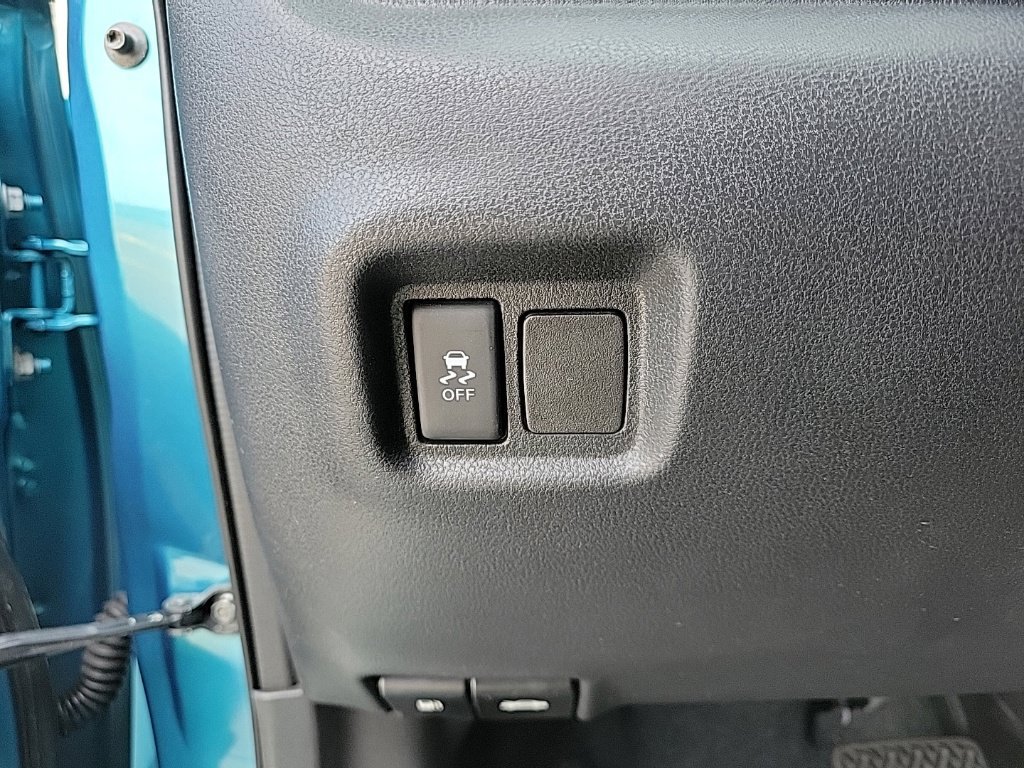 Used 2014 Nissan Versa Note SV FWD image 27