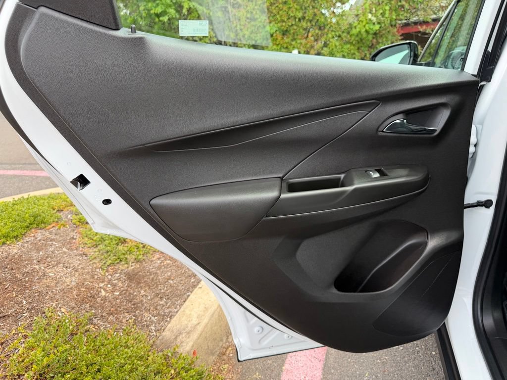 Used 2023 Chevrolet Bolt LT w/ Infotainment Package FWD image 30
