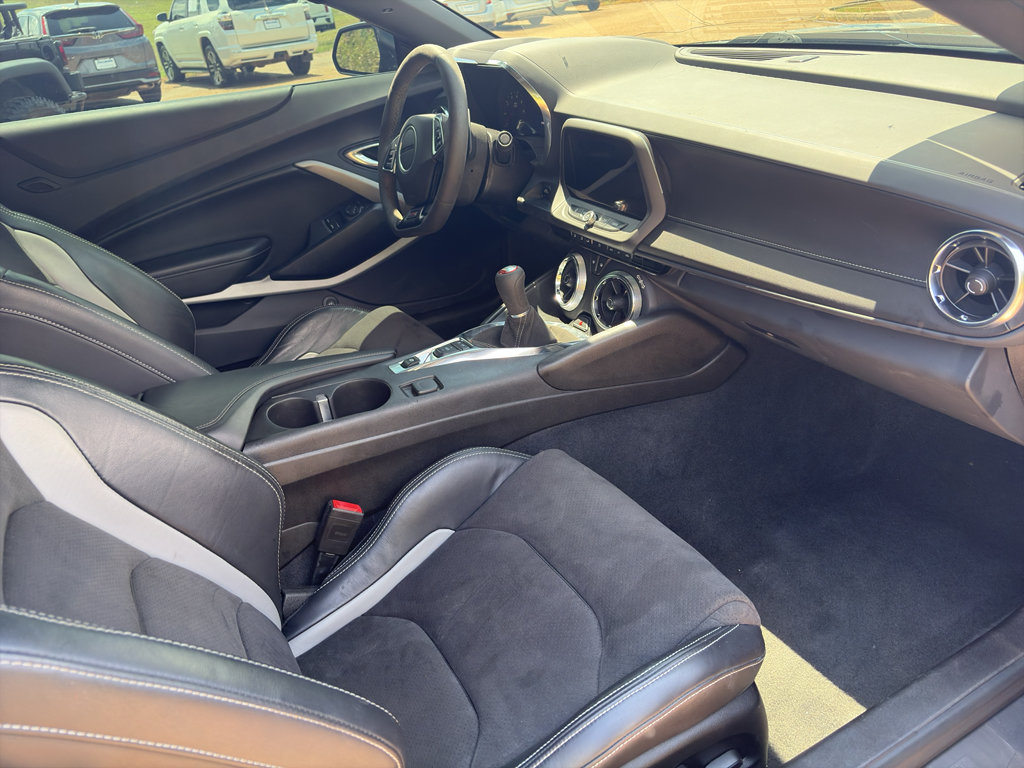 Used 2023 Chevrolet Camaro SS RWD image 12
