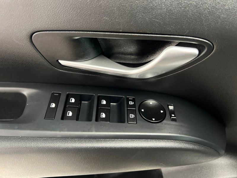 Used 2025 Hyundai Santa Cruz SEL AWD/4WD image 19
