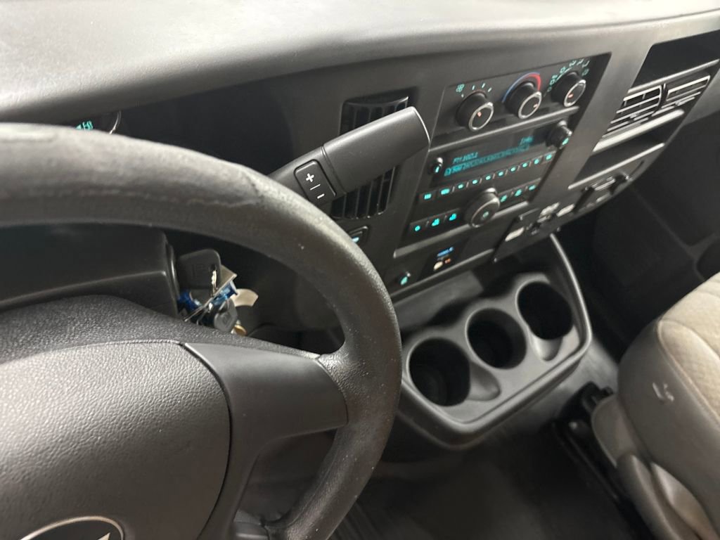 Used 2016 Chevrolet Express 3500 image 24