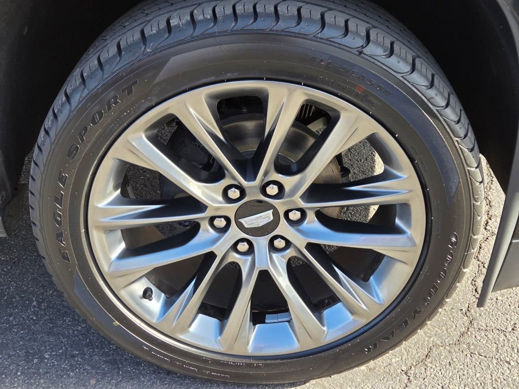 Used 2019 Cadillac Escalade Premium Luxury w/ Escalade Sport Edition AWD/4WD image 8