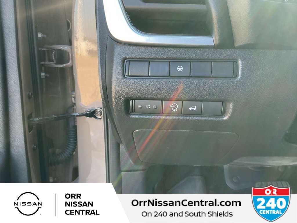 Used 2025 Nissan Rogue SV w/ Rock Creek Premium Package image 18