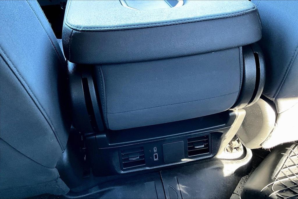 Used 2024 Chevrolet Silverado 1500 Custom image 25