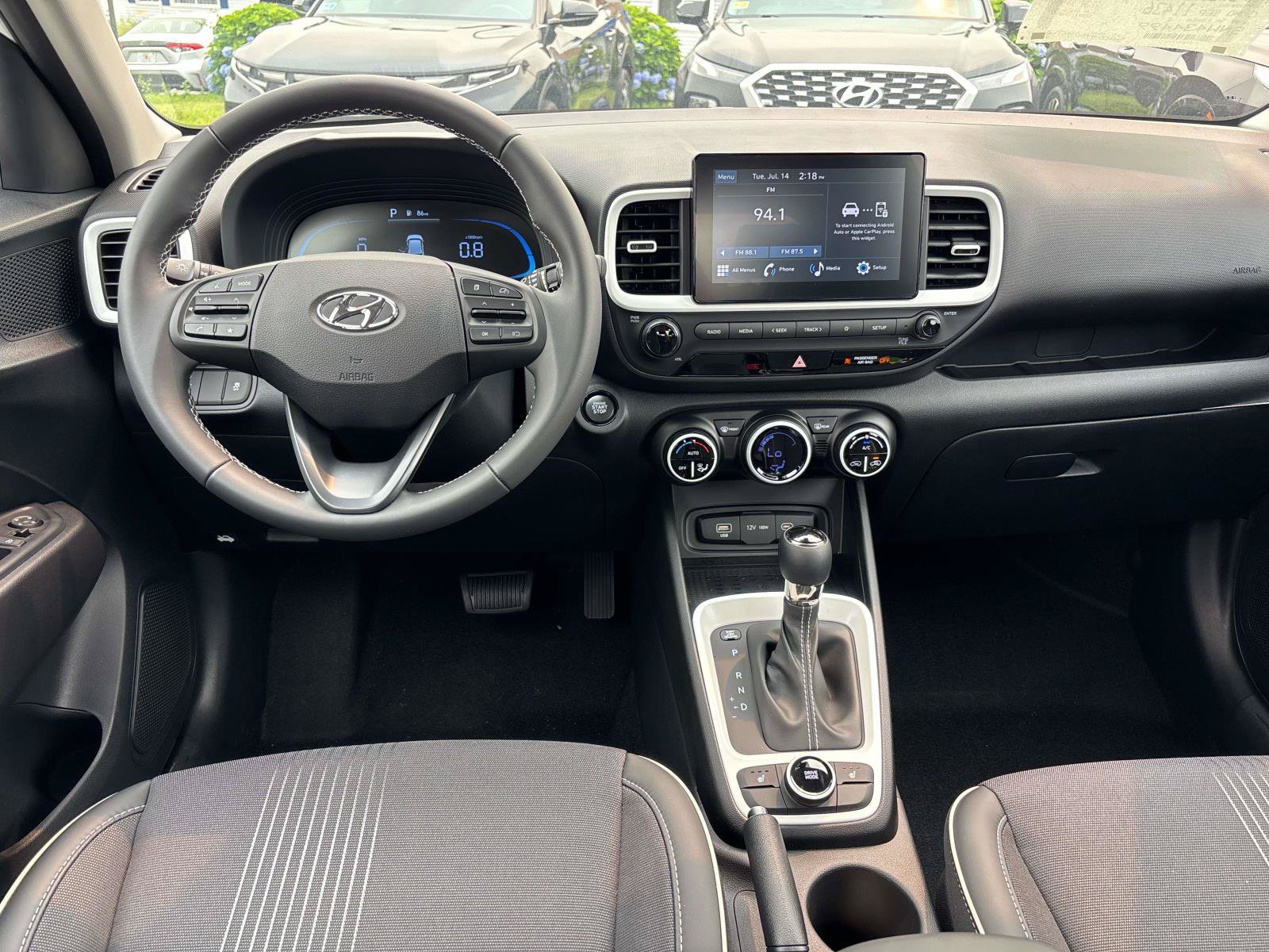 Used 2026 Hyundai Venue SEL FWD image 10