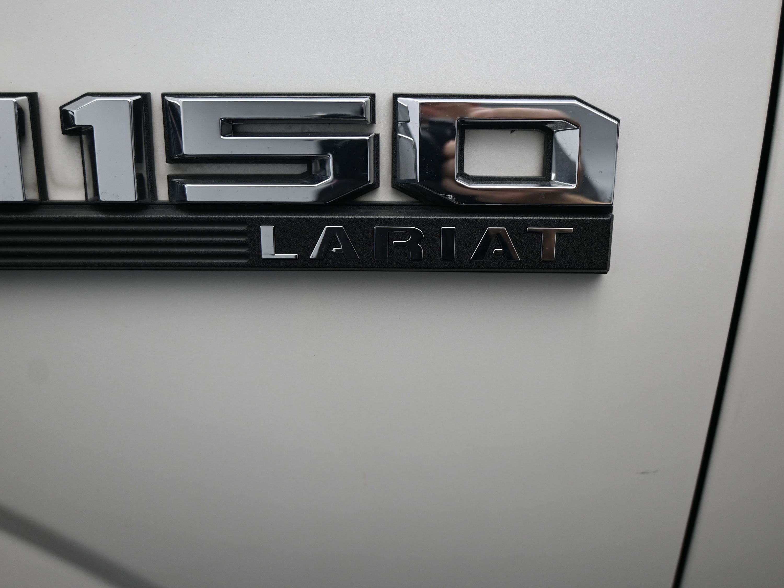 Used 2018 Ford F150 Lariat w/ Equipment Group 502A Luxury image 26