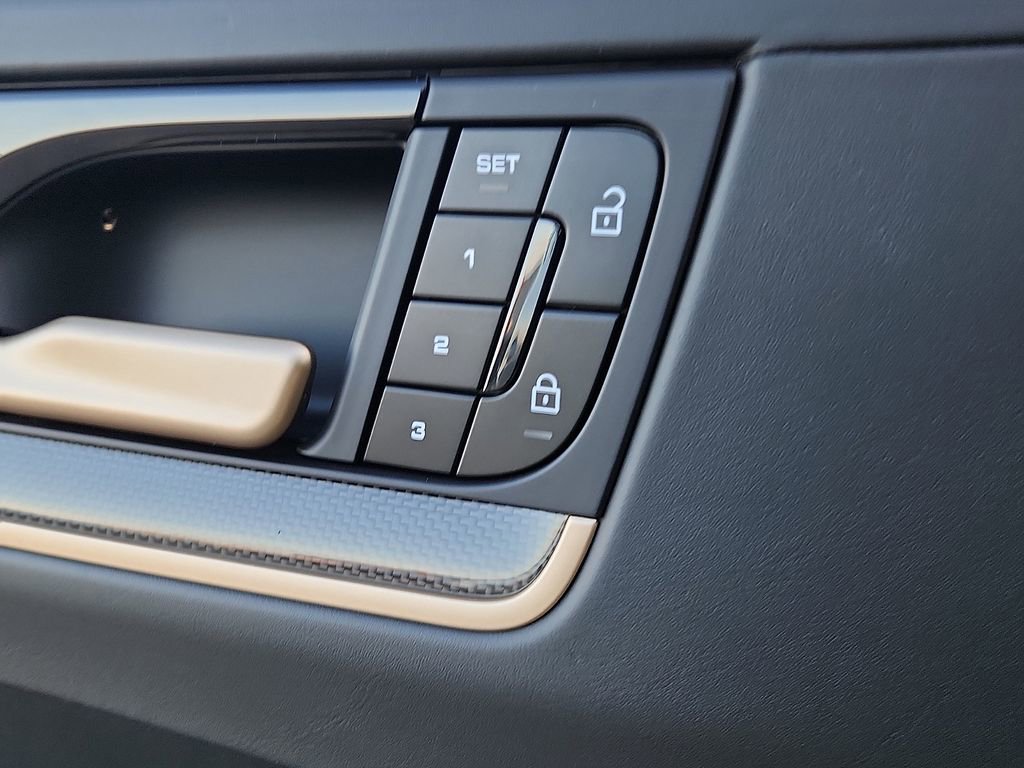 New 2026 Porsche Cayenne Turbo image 20