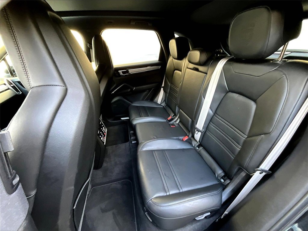 Certified 2023 Porsche Cayenne S Platinum image 22