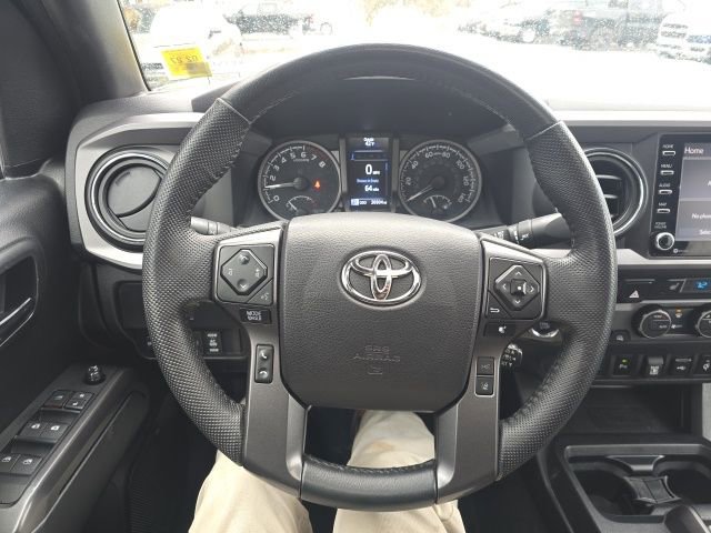Used 2022 Toyota Tacoma TRD Sport w/ TRD Premium Sport Package AWD/4WD image 16