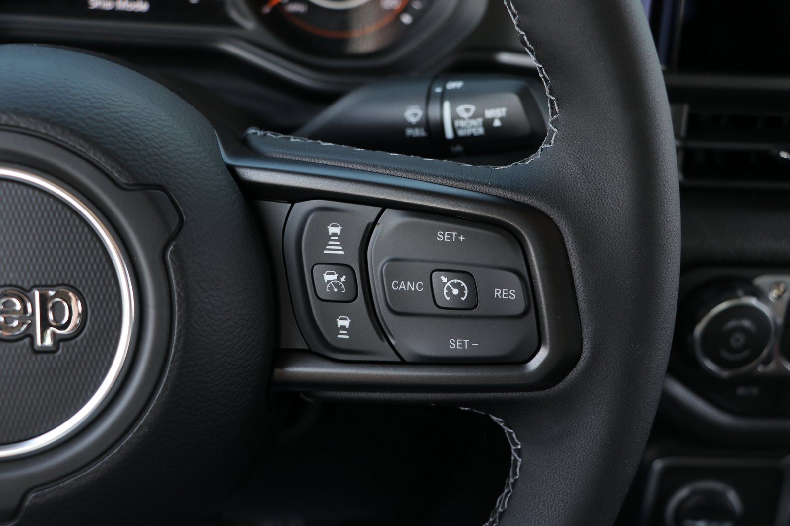 New 2026 Jeep Gladiator Sport AWD/4WD image 18