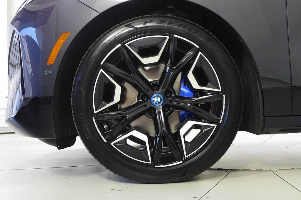 Certified 2023 BMW iX xDrive50 w/ Premium Package image 5