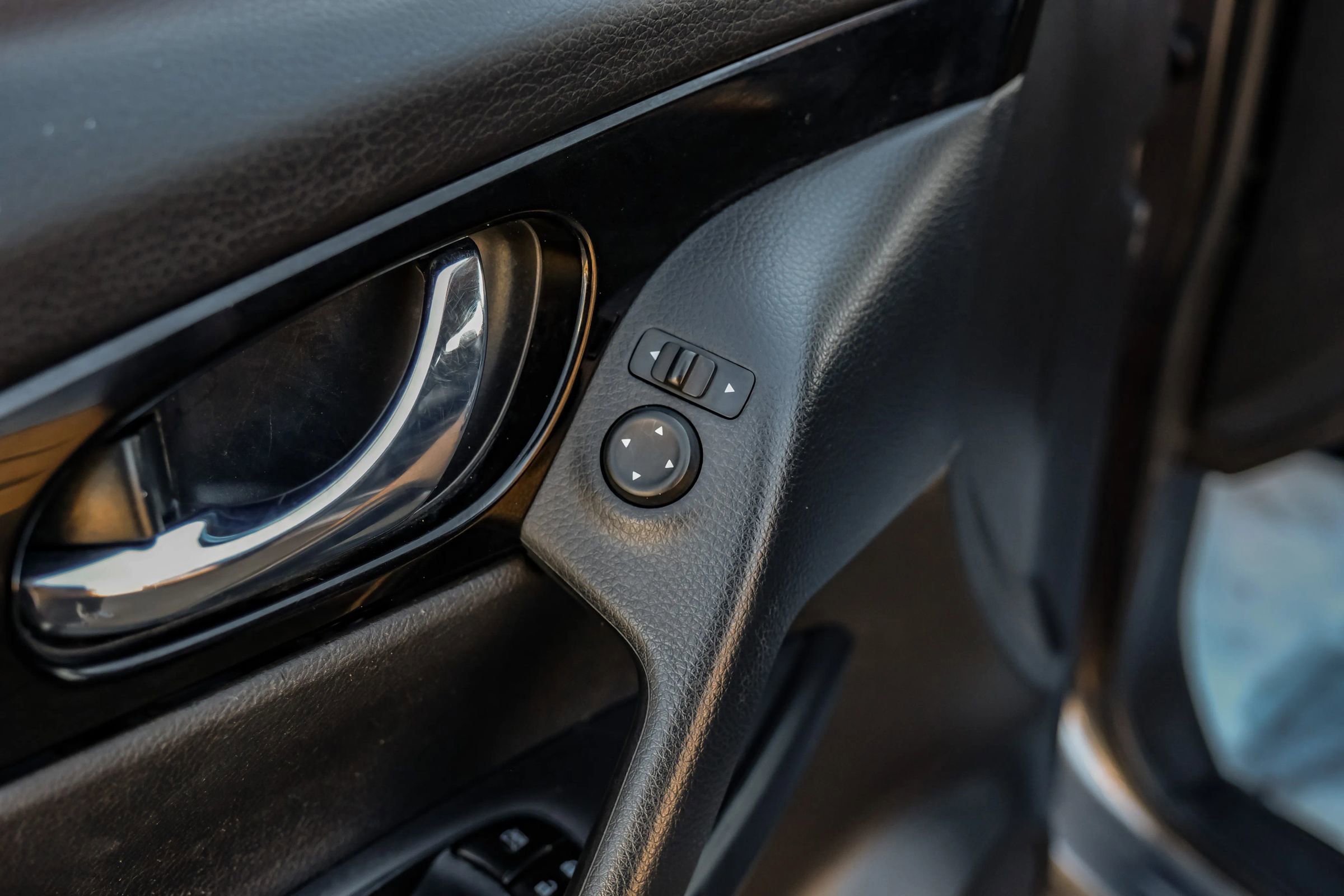 Used 2022 Nissan Rogue Sport SL AWD/4WD image 33