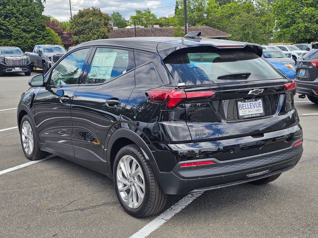 New 2027 Chevrolet Bolt LT w/ Comfort Package FWD image 3