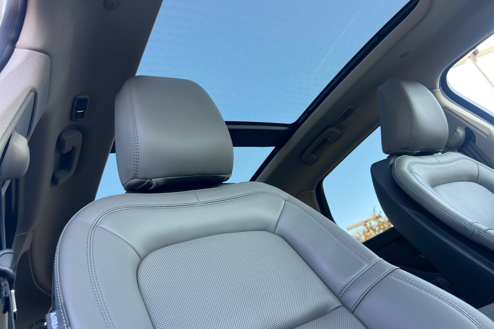 Certified 2025 Lincoln Corsair Grand Touring w/ Equipment Group 301A AWD/4WD image 17