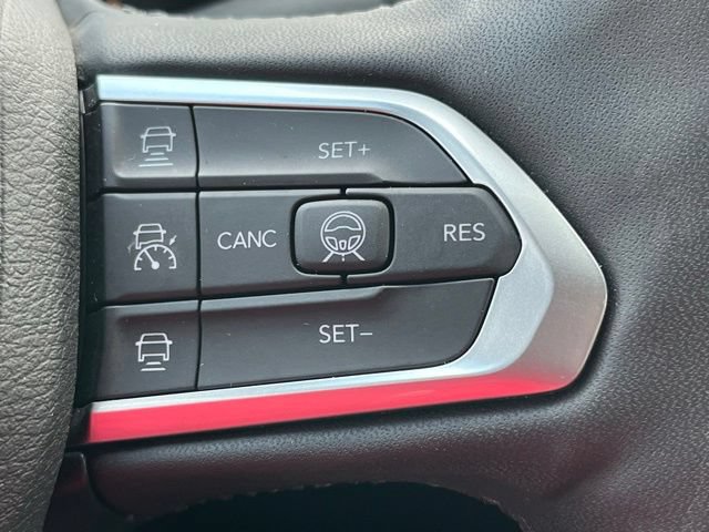 Used 2023 Jeep Compass High Altitude w/ Driver Assist Group I AWD/4WD image 39