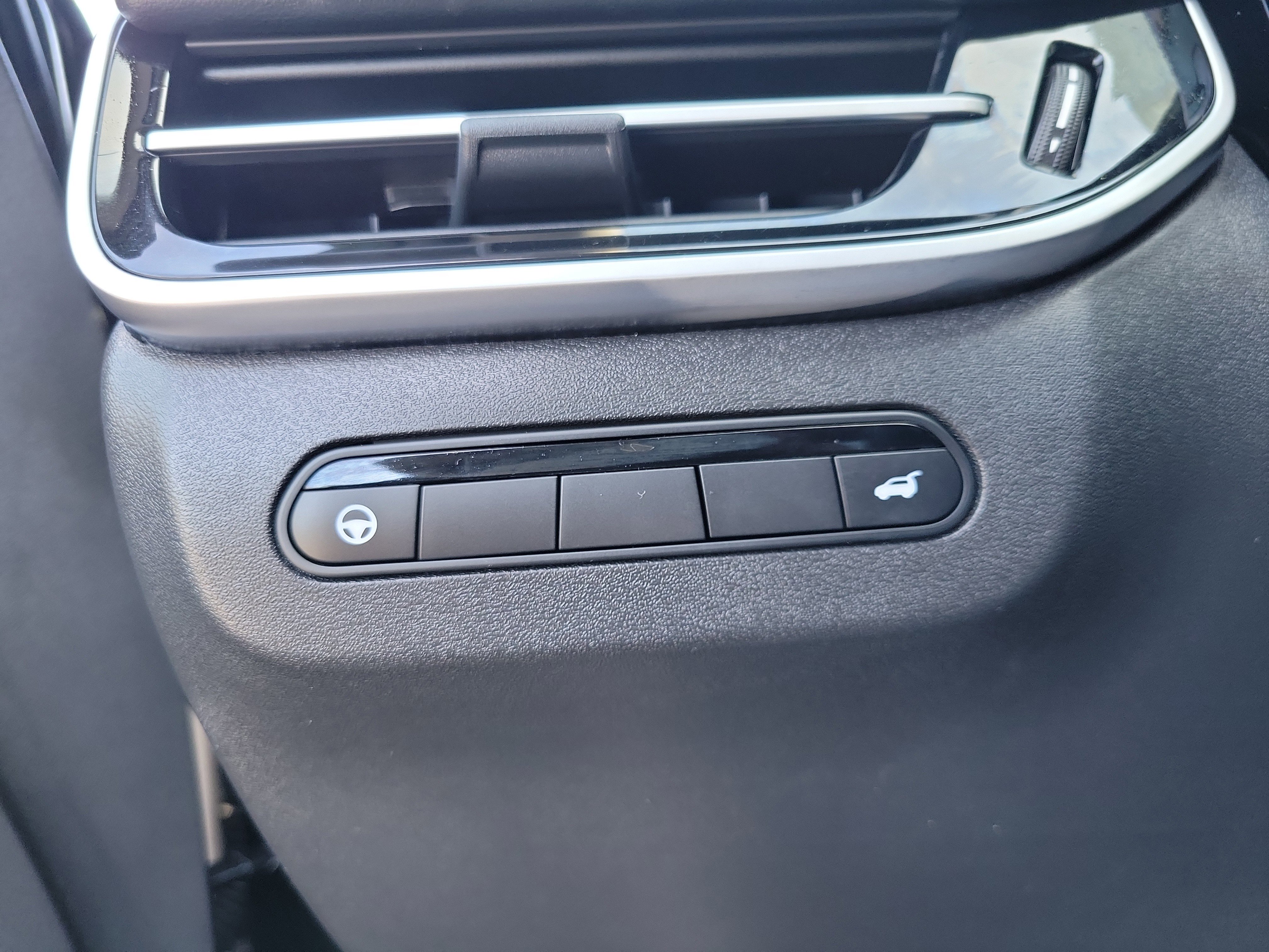 Certified 2026 INFINITI QX60 Luxe w/ Cargo Package image 30